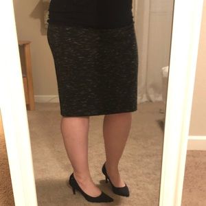 Mossimo black and white pencil skirt